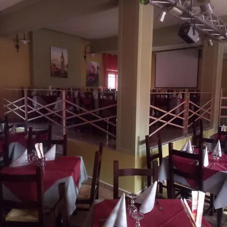 London Cafe 3* Castelnovo ne' Monti