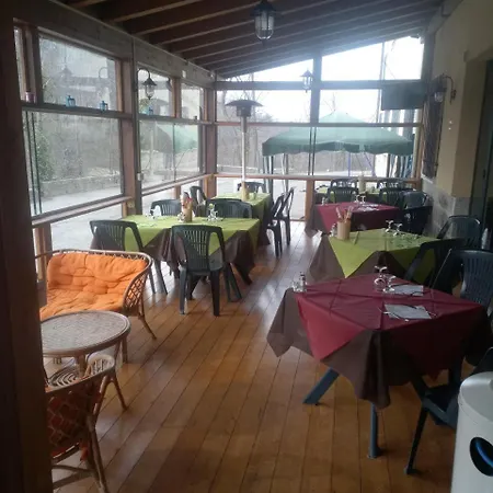 Bed & Breakfast London Cafe 3*