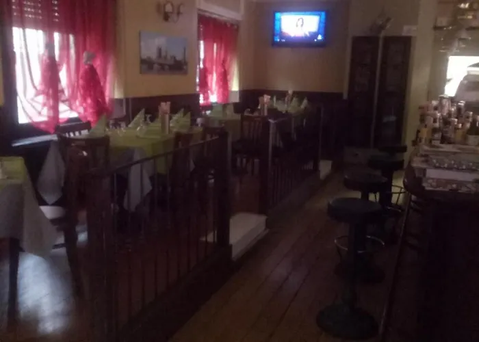 London Cafe 3* Castelnovo ne' Monti