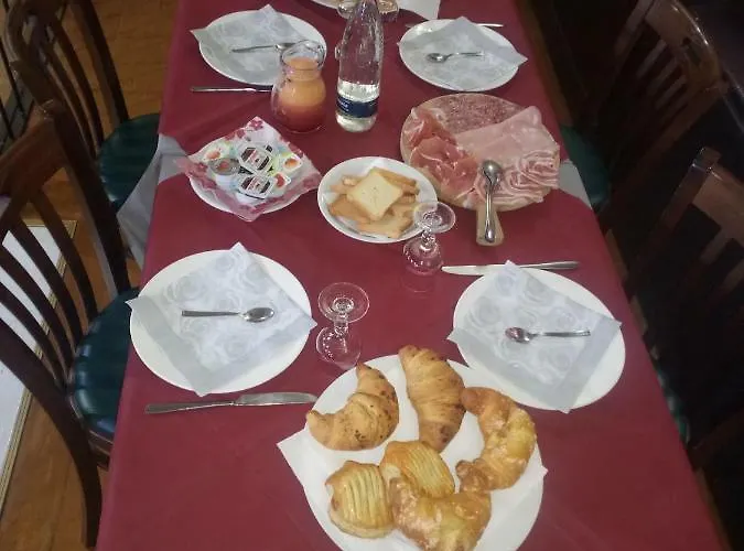 Bed & Breakfast London Cafe 3*